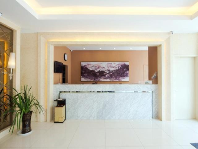 Jinjiang Inn Xianning Yinquan Avenue Hot Spring Hotel Zewnętrze zdjęcie